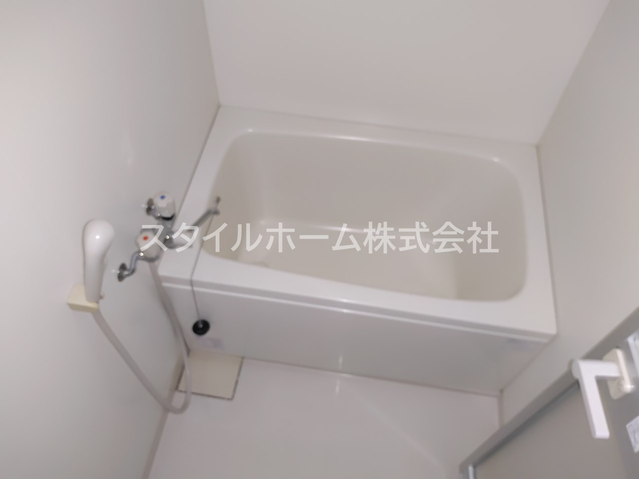 サンフレアの浴室|別部屋写真です。