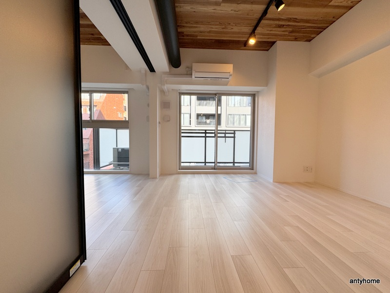 アーバネックス天満橋South　仲介手数料無料の居間・リビング