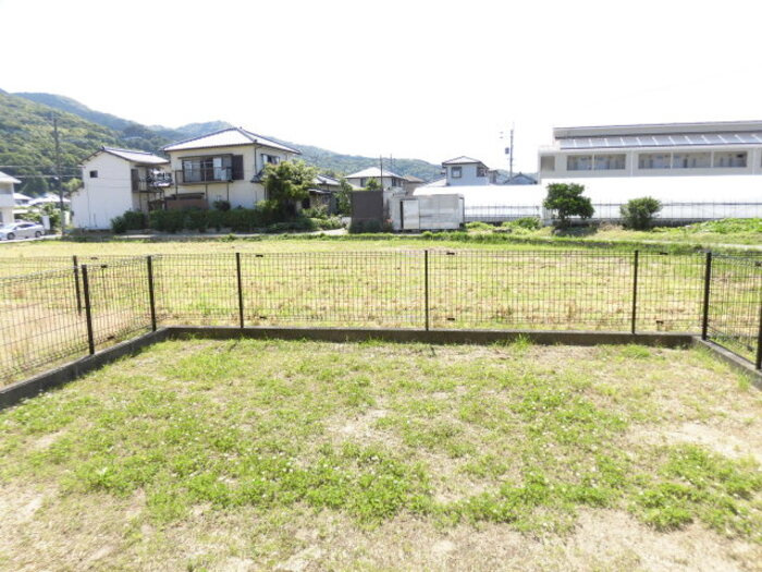 クレセントモアの庭