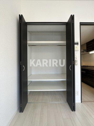 フォレストガーデン成育Ⅱの収納|同物件別部屋の写真です。