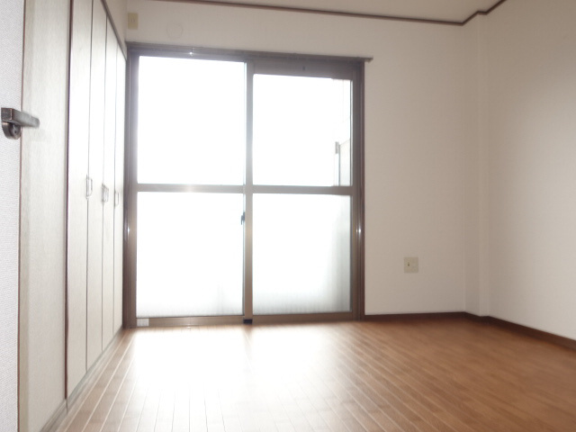 ルミエールＳＡＴＯＨの居間・リビング