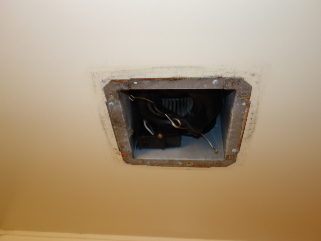 ルミエールＳＡＴＯＨの浴室