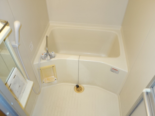 ルミエールＳＡＴＯＨの浴室