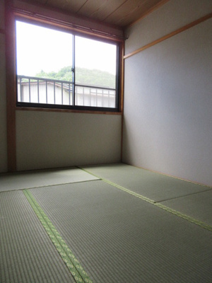  | ロイヤルハイツ春日