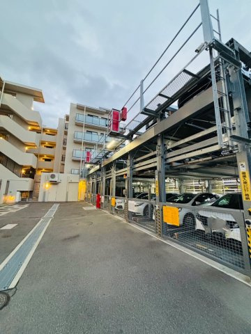 ローレルコート西宮里中町の駐車場|駐車場