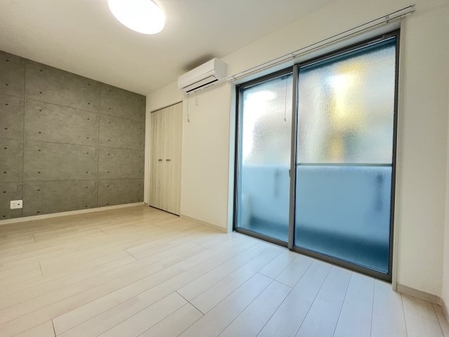 アバンティオ近鉄長瀬の洋室
