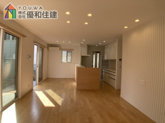 【居間・リビング】 | 中古戸建　垂水区舞多聞西８丁目