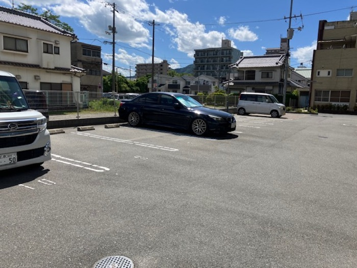 ESPERANZA広中町の駐車場