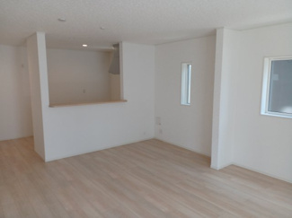 【居間・リビング】 | 西東京市柳沢第5　全1棟　1号棟 | リビング