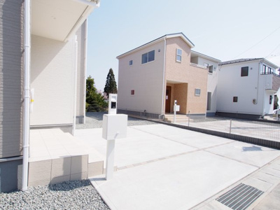 【駐車場】 | Livele Garden.S　仁井田五百川　２号棟