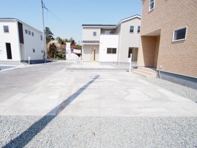 【駐車場】 | Livele Garden.S　仁井田五百川　３号棟