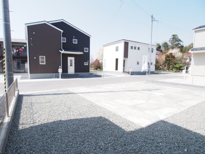 【駐車場】 | Livele Garden.S　仁井田五百川　３号棟