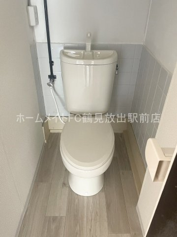 大阪市鶴見区今津中１丁目のアパートのトイレ