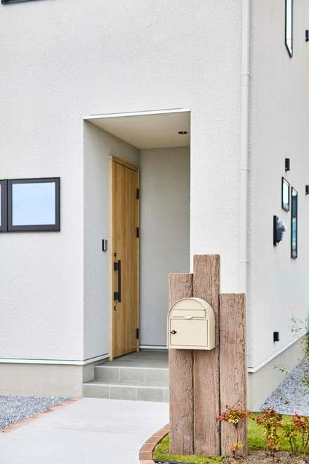 栃木市今泉町1丁目　新築戸建2-10の玄関