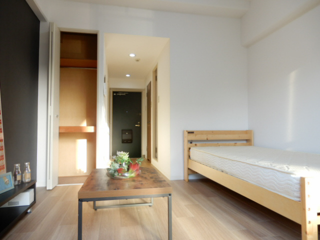 明石市松の内２丁目の賃貸マンションの居間・リビング