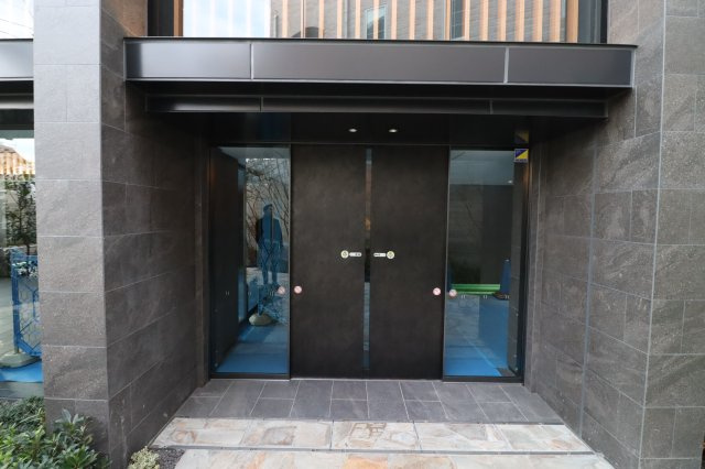 プレディアコート鷺沼のエントランス