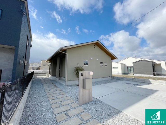 大和高田市田井　新築一戸建ての外観|お客様に長く安心して住んでいだだける事にこだわった家づくり！住んでからのアフターサービスにもしっかりと取り組んでいます！