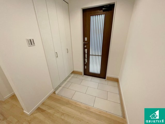 大和高田市田井　新築一戸建ての玄関|シューズボックスにはたくさんの靴が収納できるので玄関周りはいつもスッキリ！ご家族が増えても安心！