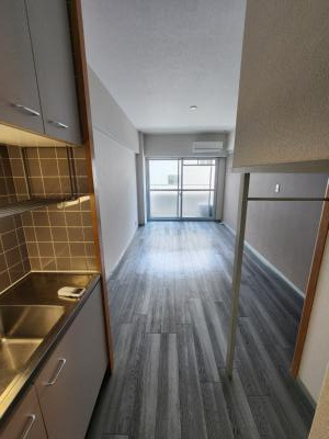 アサヒハイツの居間・リビング|洋室