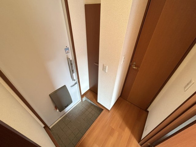 【玄関】 | エバーグリーンC棟