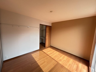 【洋室】 | エバーグリーンC棟