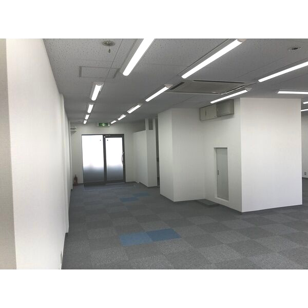 山口ビルの内装