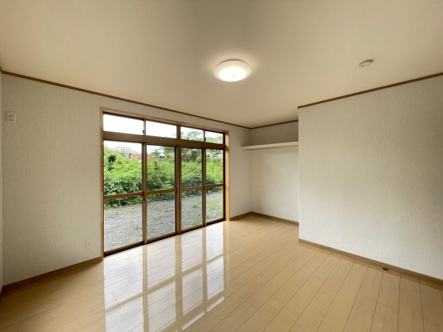 八戸市大字妙字東の洋室