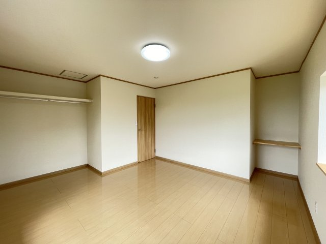 八戸市大字妙字東の洋室