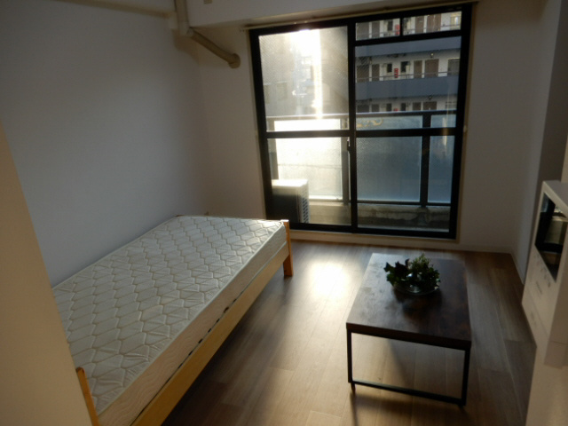 YKハイツ松の内の寝室