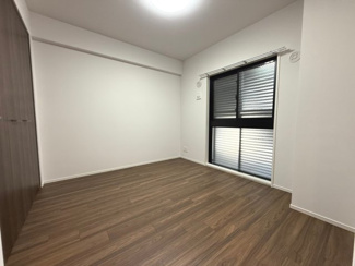 【洋室】 | エスリード太秦レジデンス