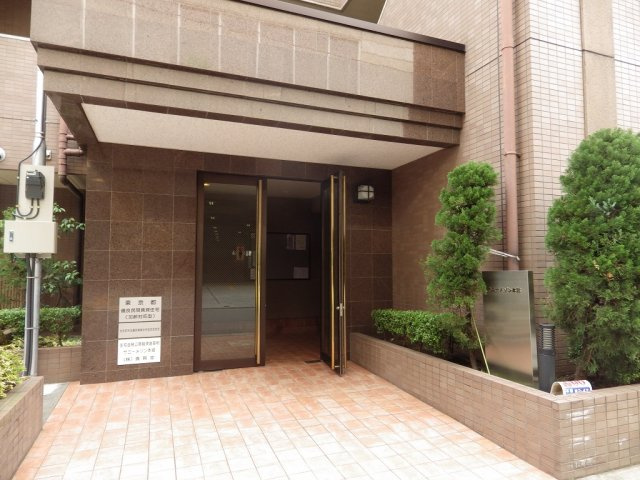 サニーメゾン本郷のエントランス