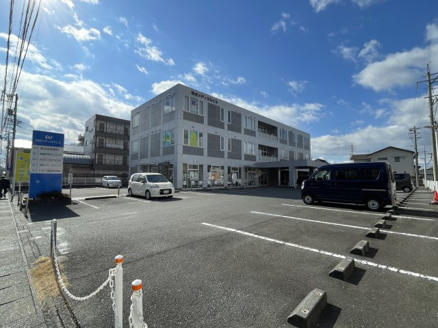 和合メディカルビルの駐車場