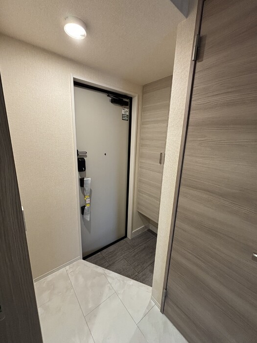 D-ROOM盛岡本宮　D棟の玄関