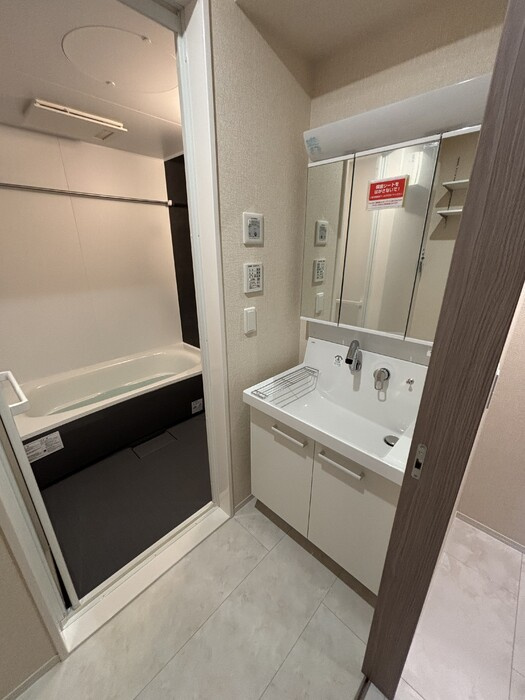 D-ROOM盛岡本宮　D棟の洗面所