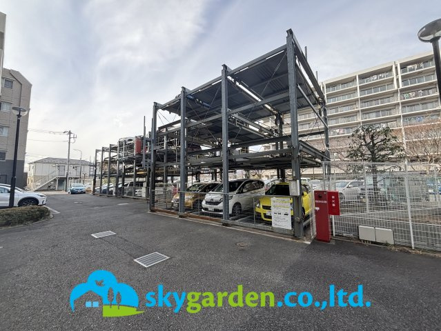 サンデュエル湘南平塚アクアステージの駐車場