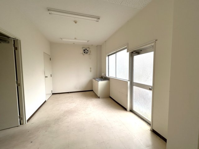 金光貸店舗の内装