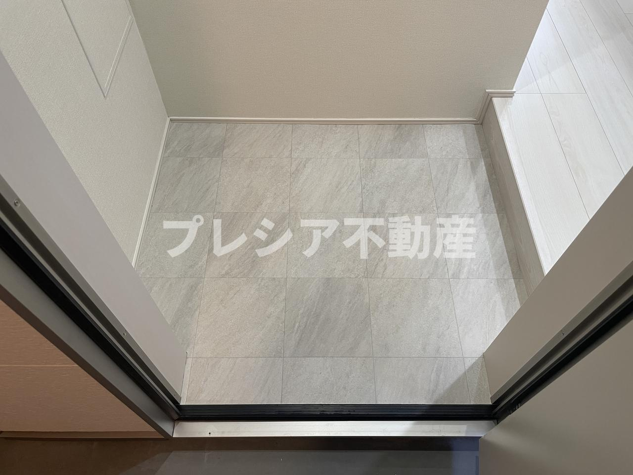 フジパレス甲子園口ノースの玄関