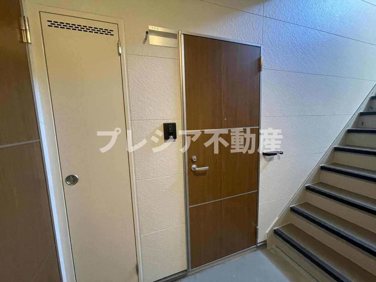 フジパレス甲子園口ノースの玄関