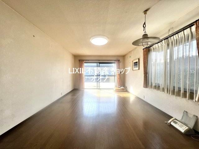 【居間・リビング】 | 加須市久下2丁目　中古一戸建