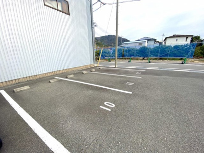 【駐車場】 | シャーメゾン新堂