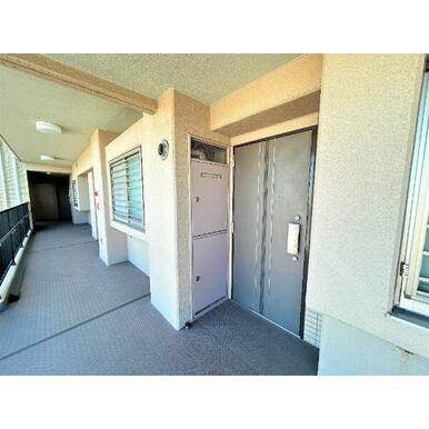 【玄関】 | クオス湘南台 | 落ち着いた玄関です