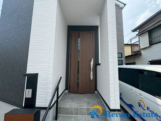 新築戸建　高座郡寒川町中瀬の玄関