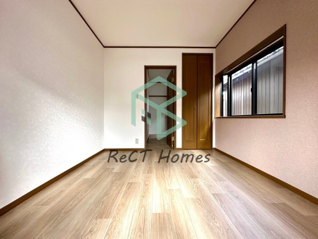 姫路市飾磨区今在家２丁目の一戸建ての洋室