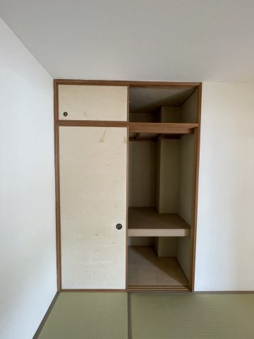 エイルマンション岩崎プレジデンスの収納|和室押し入れです。
