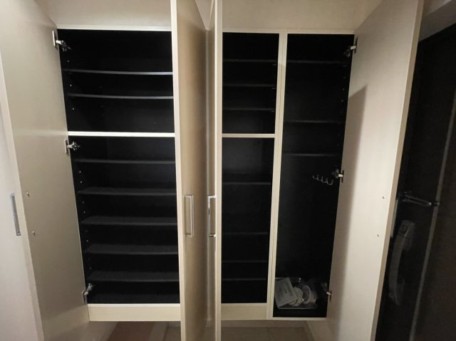 エイルマンション岩崎プレジデンスの収納|シューズクロークです。