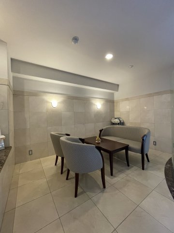 エイルマンション岩崎プレジデンスのその他|エントランスです。