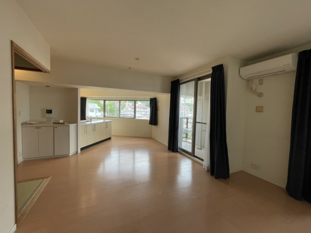 エイルマンション岩崎プレジデンスの居間・リビング|リビングです。