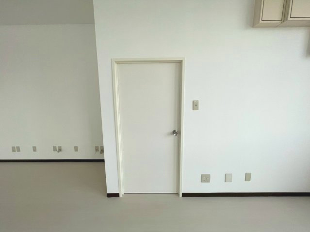岡崎市百々町　清水ビルの内装