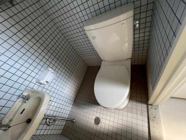 岡崎市百々町　清水ビルのトイレ