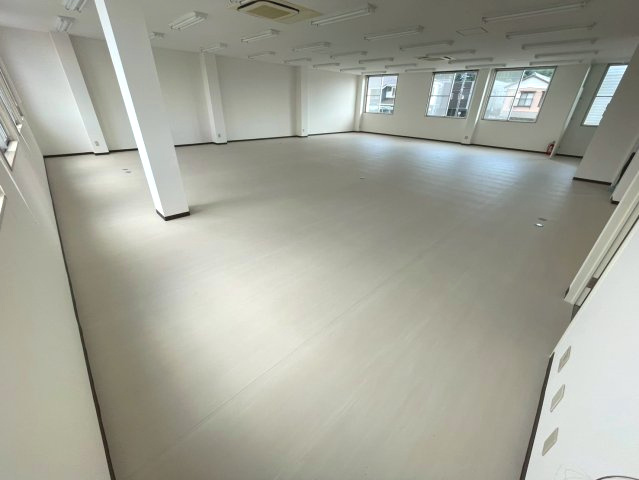 岡崎市百々町　清水ビルの内装